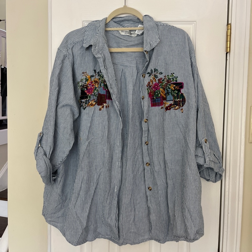 Garden Flower Chambray Button Down